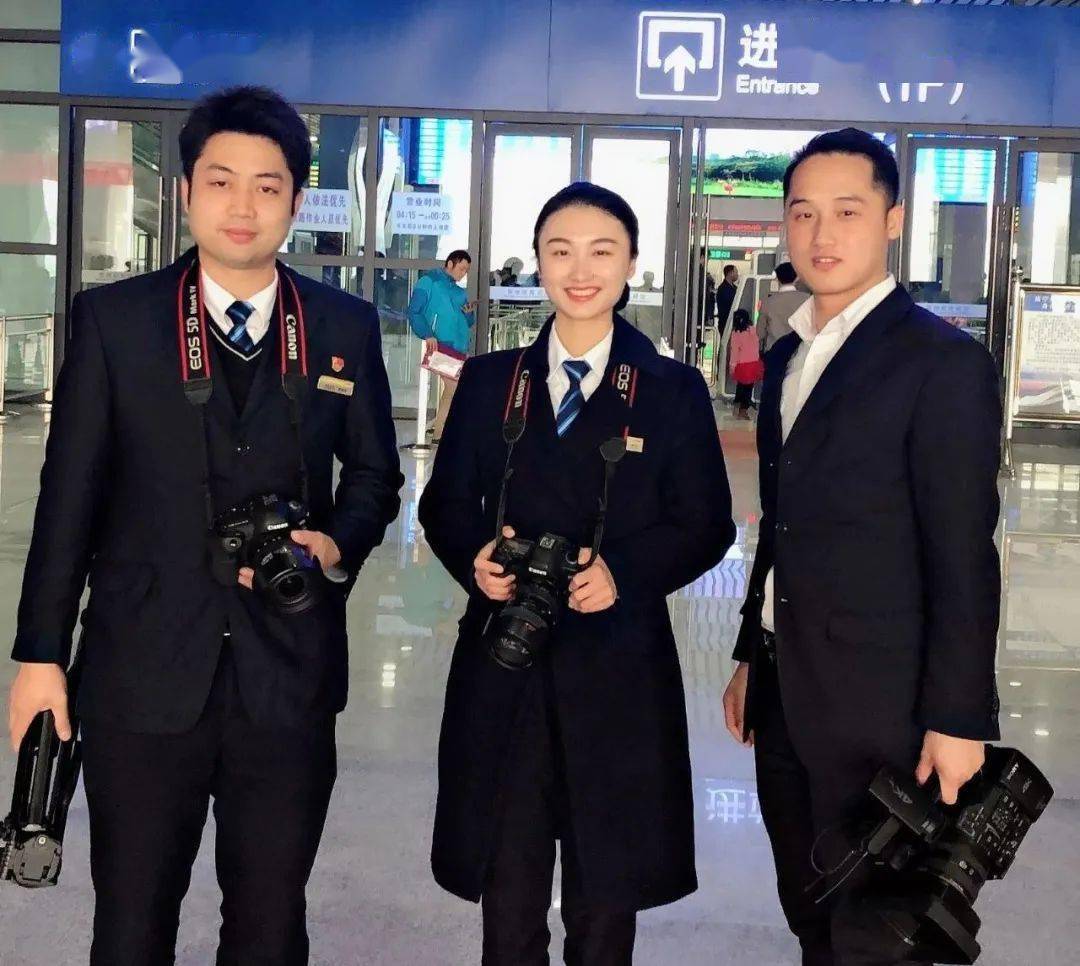 “星空app官方网页”
尺度化融媒体事情室示范点丨梧州车务段融媒体事情室(图4)