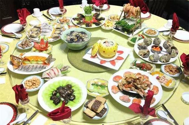 【星空官方网站】好口碑催生最猛春节档 7天假期总票房超55亿(图2) 星空app官网