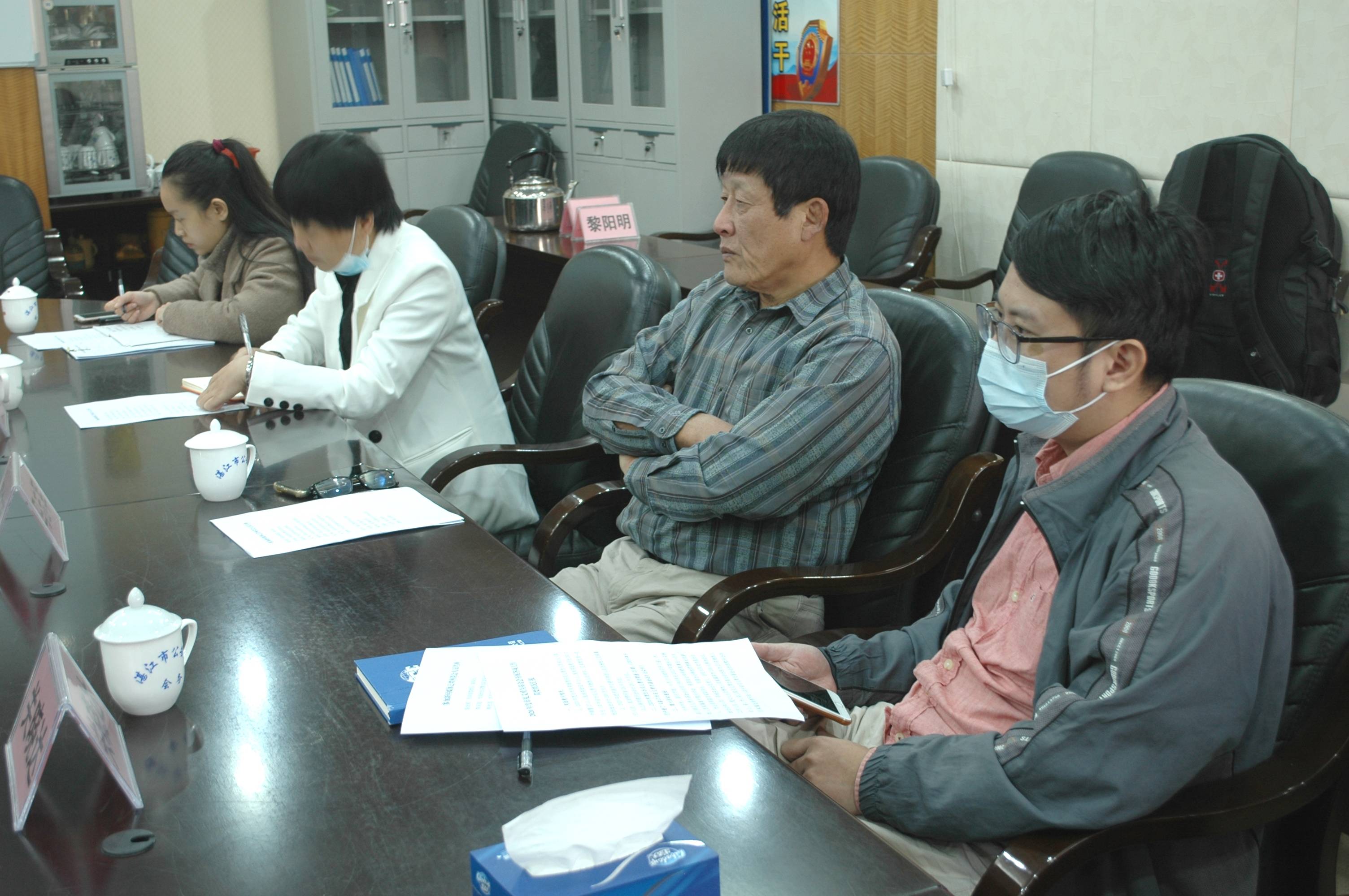 
湛江：依托媒体高效为临危不惧者宣传 营造学英雄祟尚英雄良好气氛！_星空app官网(图4)